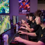 Intense gaming atmosphere at DEWI123 showcasing real-time RTP statistics. Players strategizing with vibrant esports lighting.